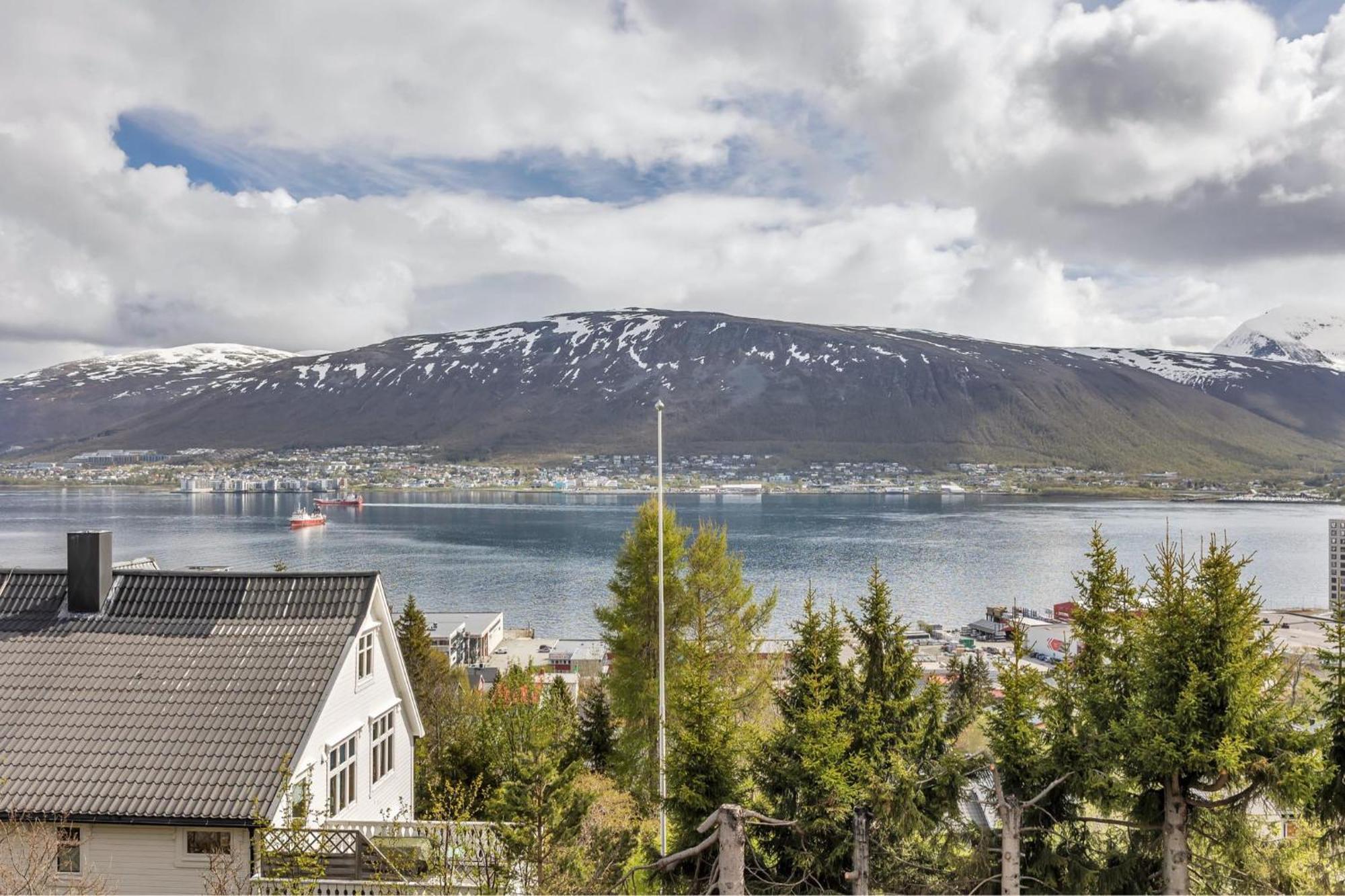 Ferienwohnung The Mountain View Tromsø Exterior foto